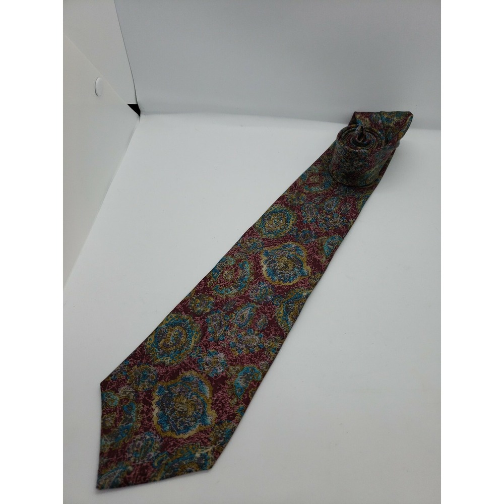 Oleg Cassini Men's Neck Tie Purple Green Geometric 100% Silk